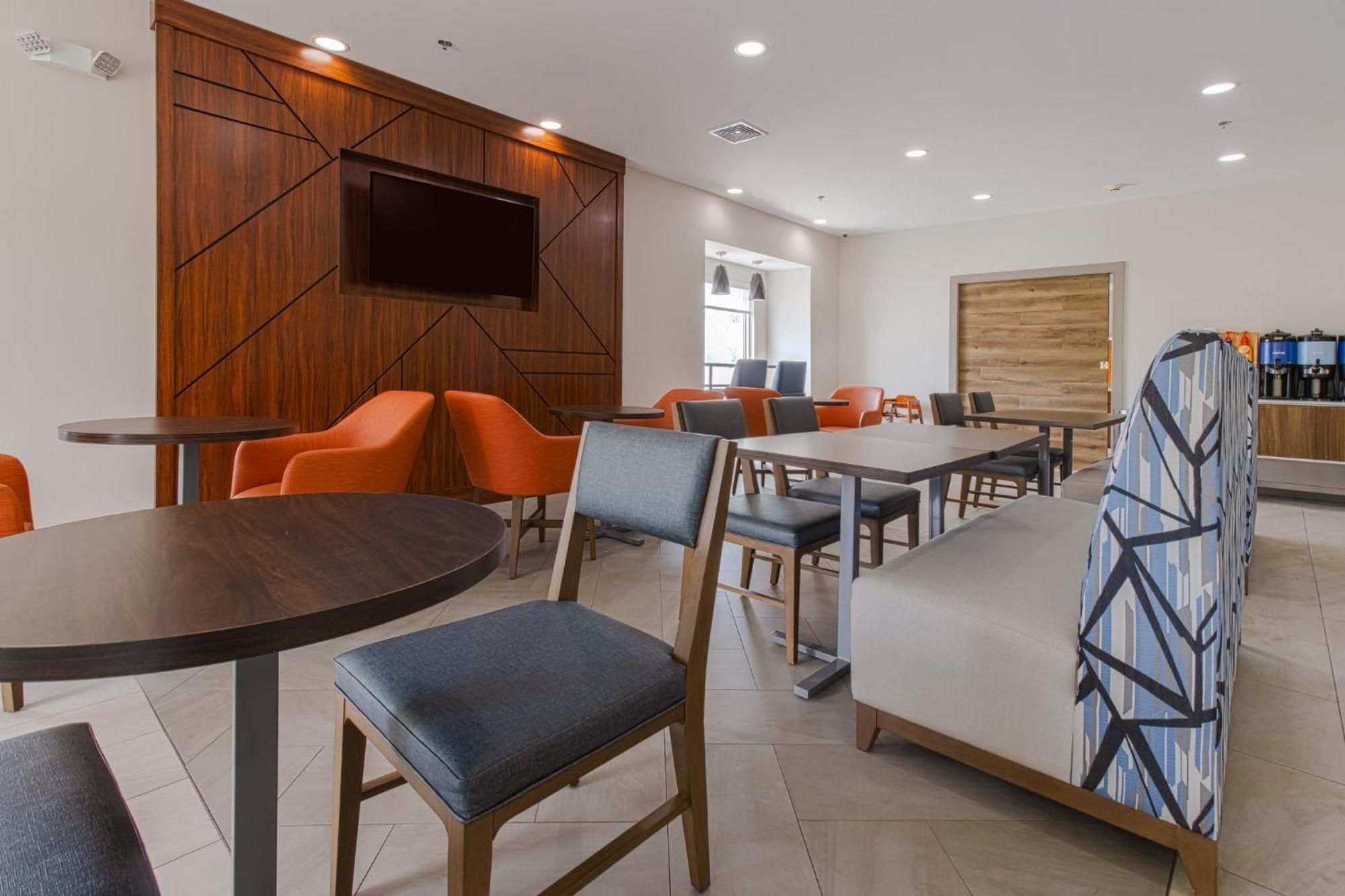 Holiday Inn Express Hartford-Newington By Ihg Luaran gambar