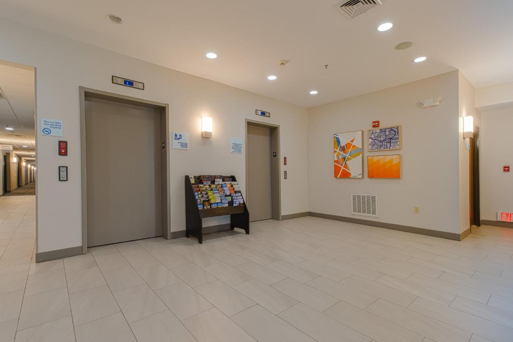 Holiday Inn Express Hartford-Newington By Ihg Luaran gambar