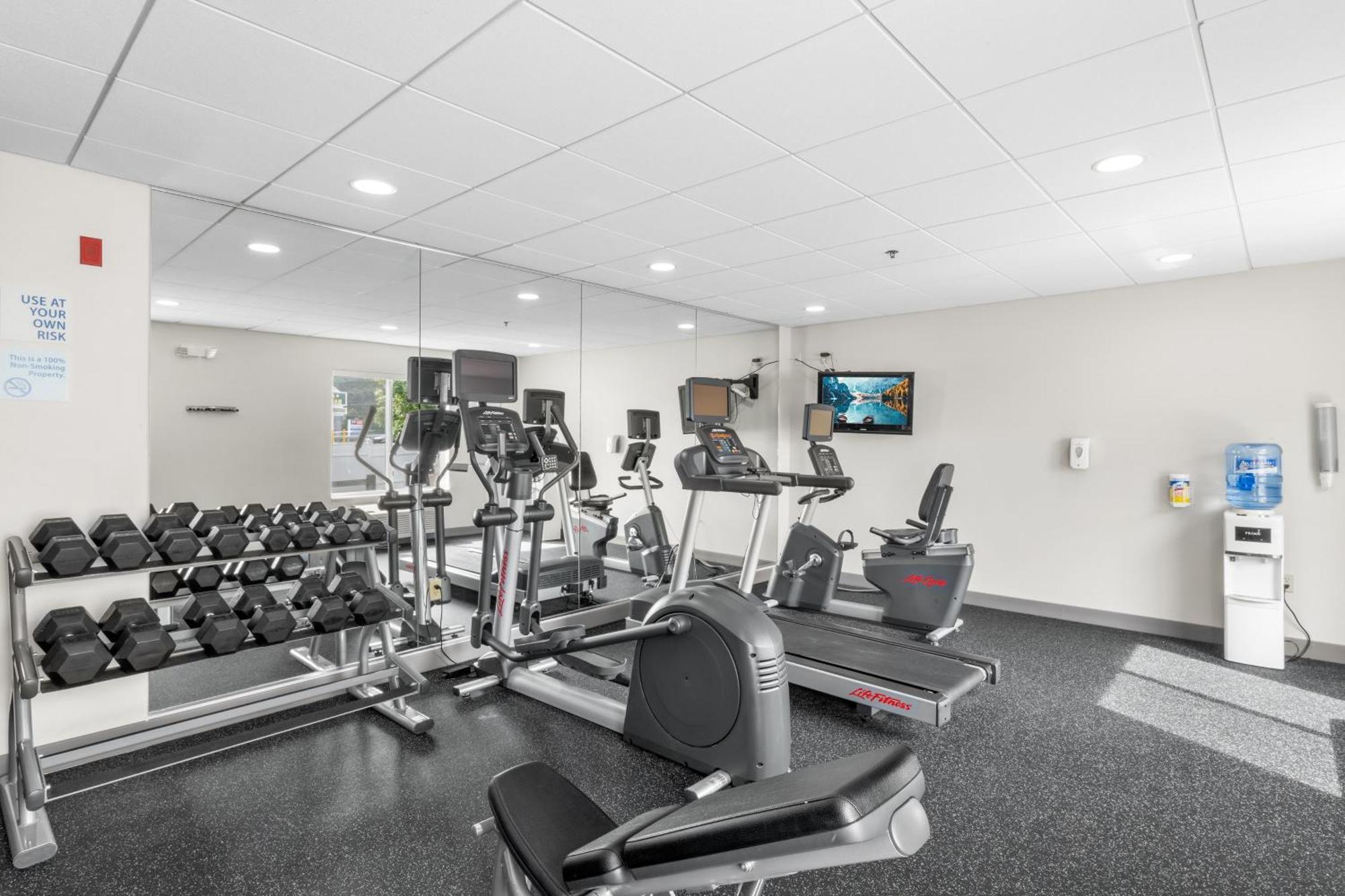 Holiday Inn Express Hartford-Newington By Ihg Luaran gambar